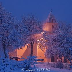 Eglise de Piégut sous une averse de neige