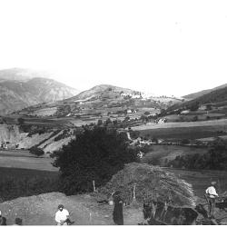 Vue sur Piégut - Battage