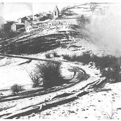 La montée des Auches vers le village