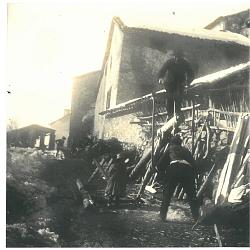 Rue des Coudouniers - travail du bois